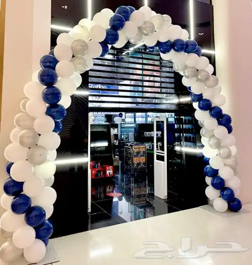 The openings of the gate for terraces and dancing balloons 5