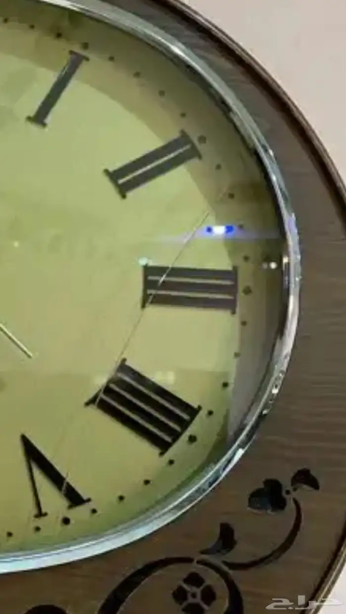 ساعة لوروس كوارتز 4