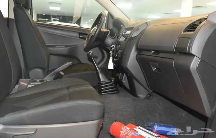 ايسوزو ديماكس غمارتين زجاج عادي 2026 تقسيط على بنك الرياض 4