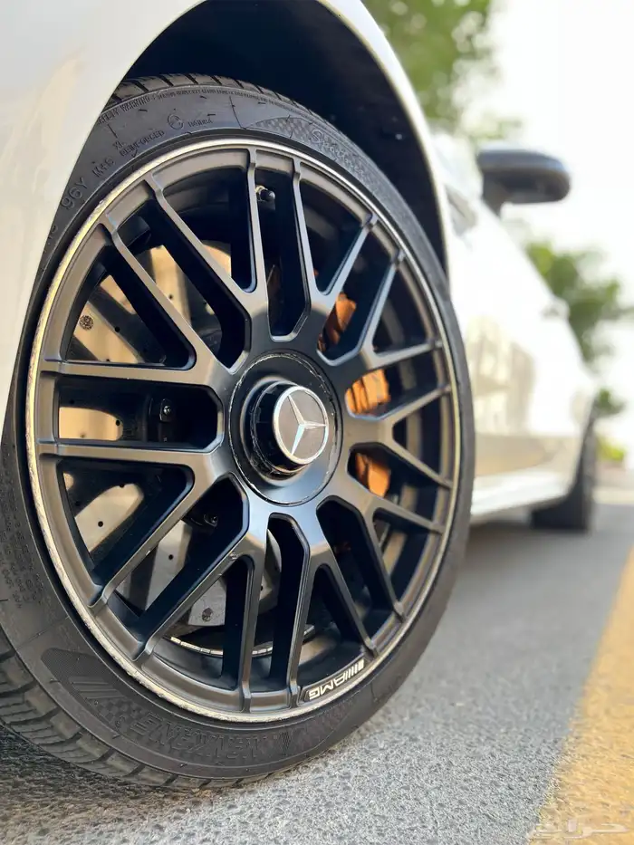 مرسيدس C63 كوب 2018 ادشن ون فل كاربون وكالة ( تم البيع ) . 2