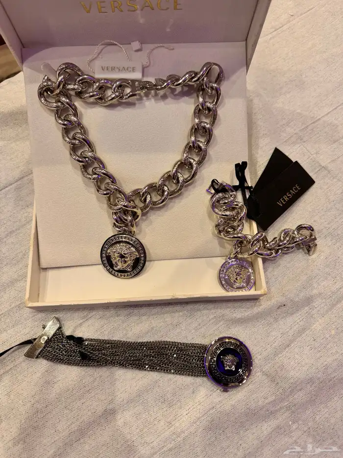 فرزاتشي VERSACE نظارات خواتم أساور سلاسل 15