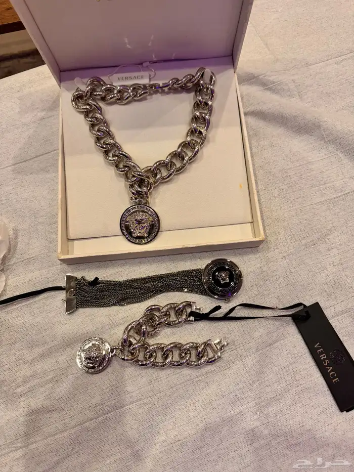 فرزاتشي VERSACE نظارات خواتم أساور سلاسل 13