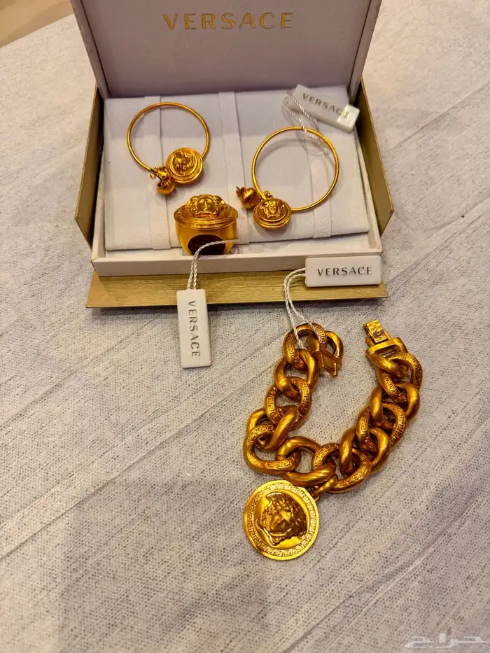 فرزاتشي VERSACE نظارات خواتم أساور سلاسل 17