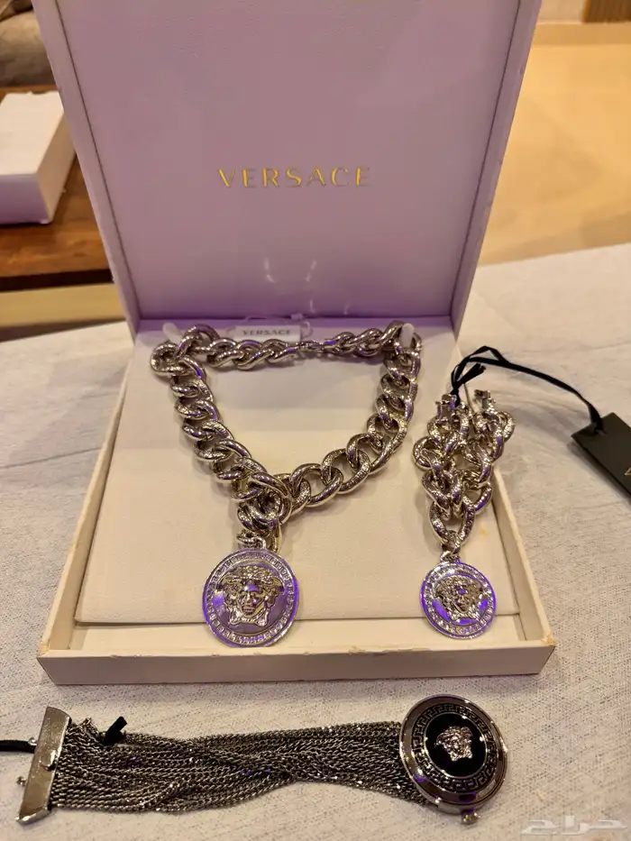 فرزاتشي VERSACE نظارات خواتم أساور سلاسل 29
