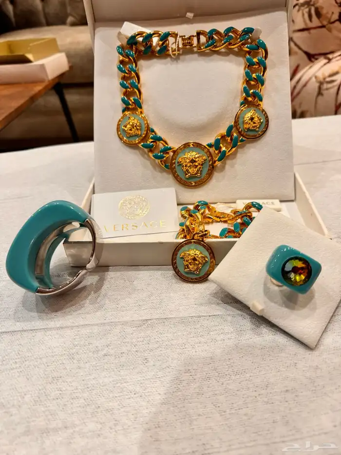 فرزاتشي VERSACE نظارات خواتم أساور سلاسل 25