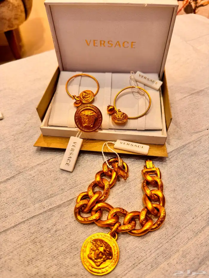 فرزاتشي VERSACE نظارات خواتم أساور سلاسل 16