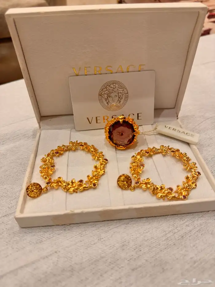 فرزاتشي VERSACE نظارات خواتم أساور سلاسل 19