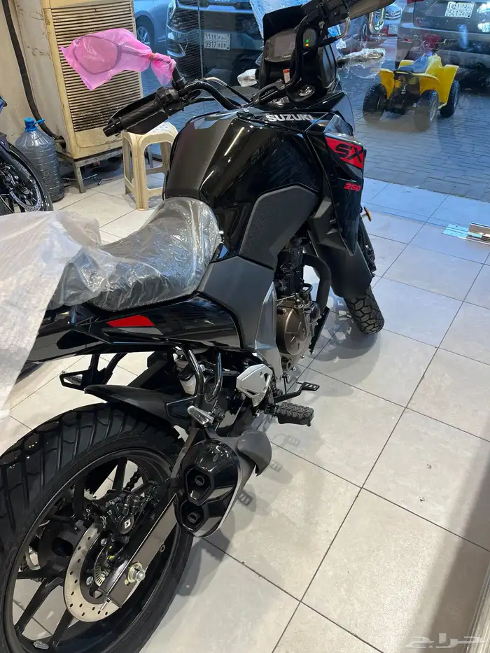 سوزوكي ادفنشر V-strom 250 7