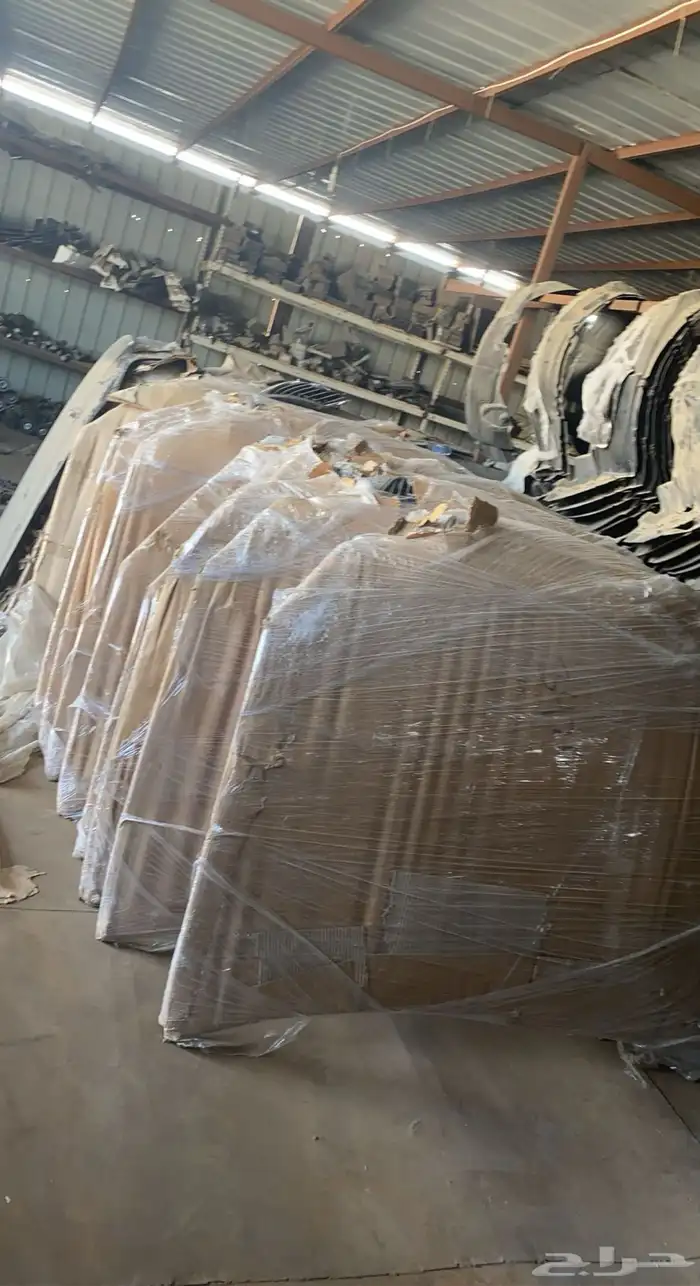 رفارف لكزس وابواب وصدامات وقطع بدي وشمعات واجهزة الزنن 62