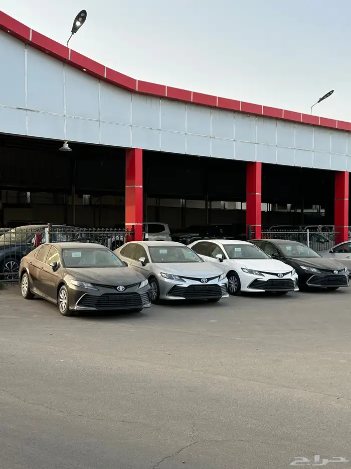 كامري 2024 استاندر خليجي جميع الالوان لدى معرض سامي القعدي 14