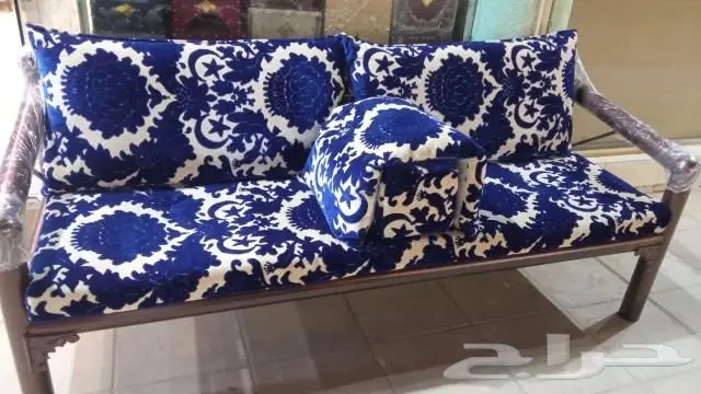 كراسي حديد 3