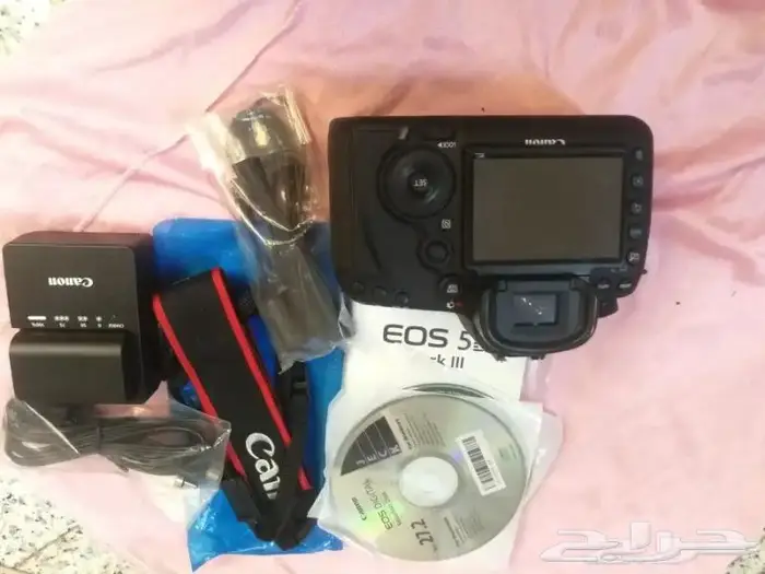 كاميرا كانون 5dmark3 شبه جديدة مع بتريجريب 3