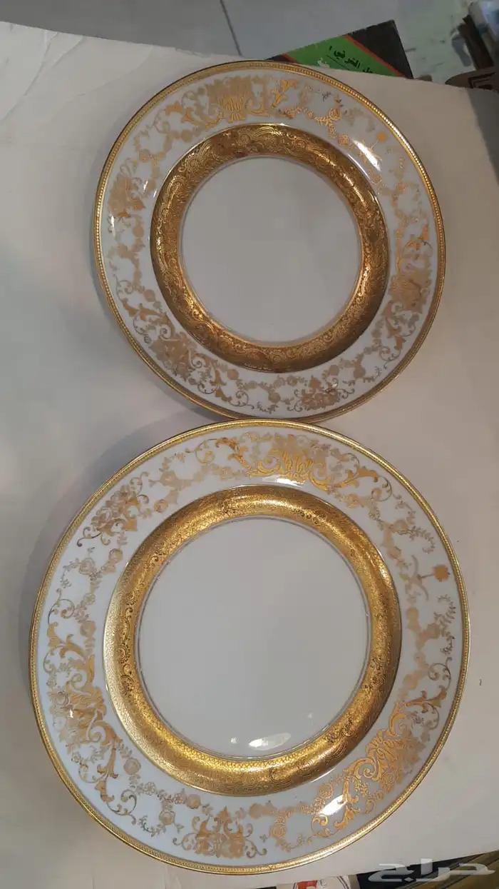 صحون فخمة من السفر الملكية قديمة 0