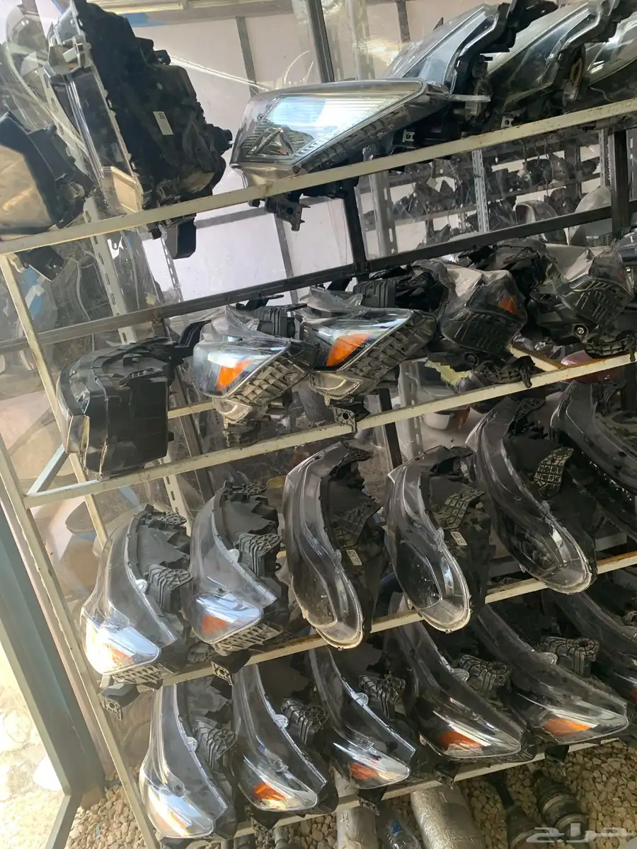 متخصص هوندا. شمعات اسطبات مرايات شبوك وجميع قطع غيار Honda 0
