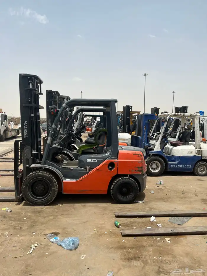 رافعة شوكية فوركلفت للايجار اليومي والشهري تاجير رافعات 4