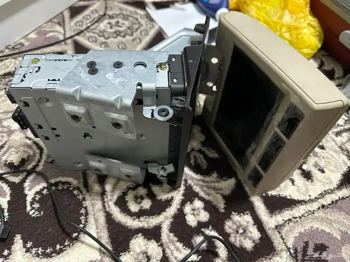 لمبات اصليه وشاشه كدلك جديدة 2