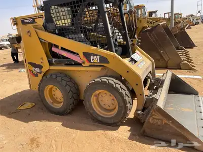 بوب كات شيول صغير وقلاب صغير للايجار 1