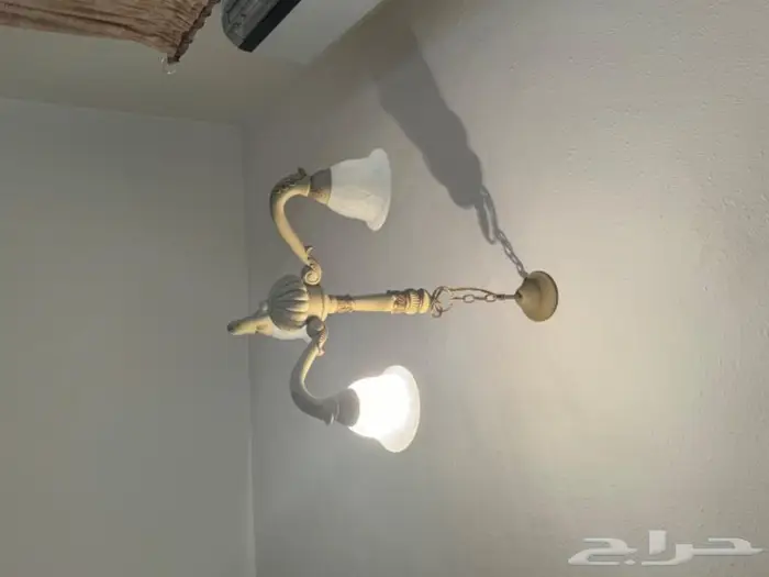 ثريات فخمة ونظيفة بحالة ممتازة  موديلات راقية وكلاسيكية 3