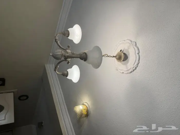 ثريات فخمة ونظيفة بحالة ممتازة  موديلات راقية وكلاسيكية 6