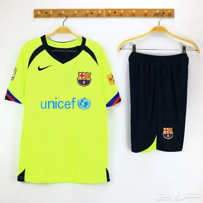 طقم برشلونة كلاسيك 2006 0