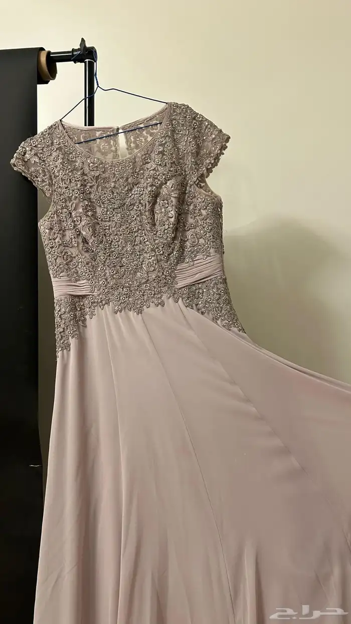 فستان سهرة جميل وفاخر 3