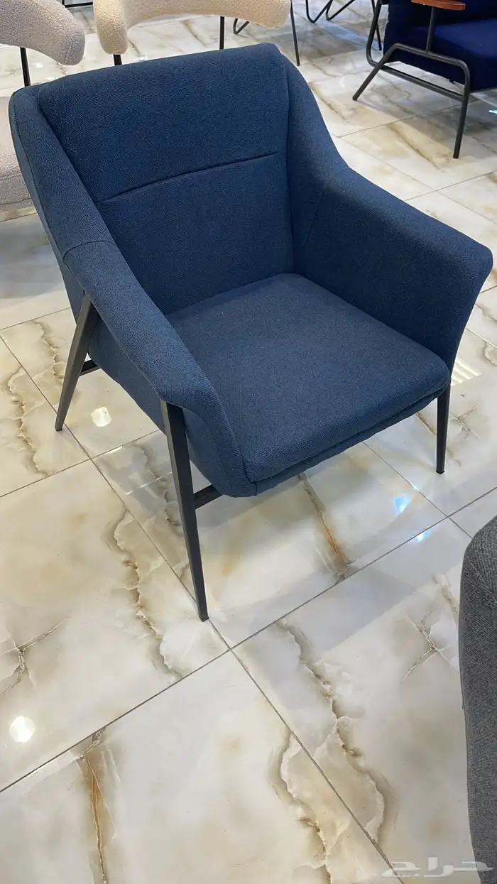 كراسي مفردة   كراسي كوفي داخلية   طاولات رخام وخشب 8