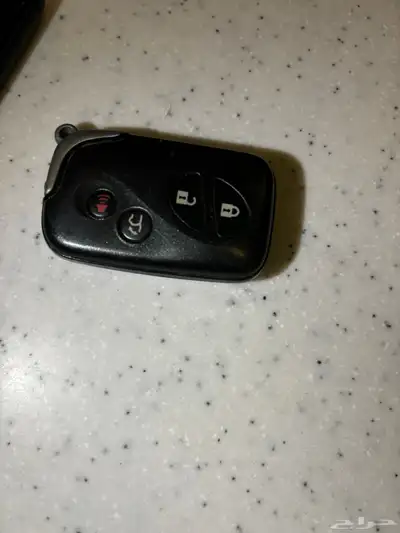 مفتاح مرسيدس ومفتاحين لكزس 2