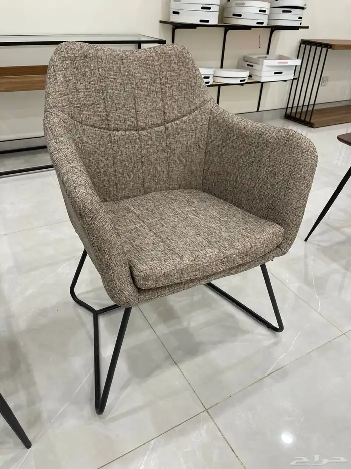 كراسي مفردة   كراسي كوفي داخلية   طاولات رخام وخشب 7