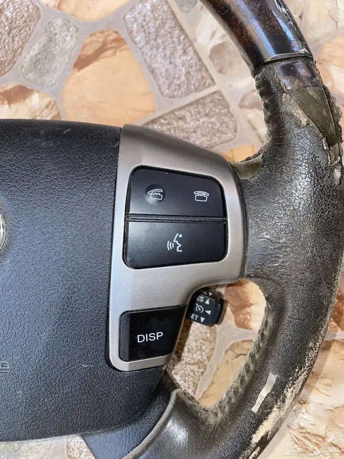 للبيع تحكم طارة لاندكروزر 2