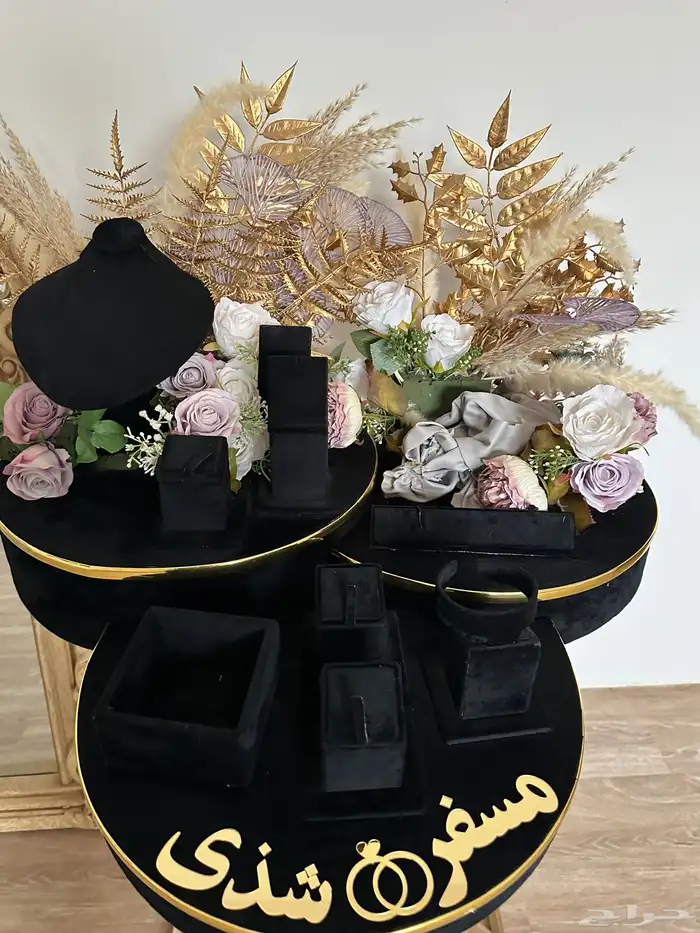 استاند ذهب شبكة ملكة 0