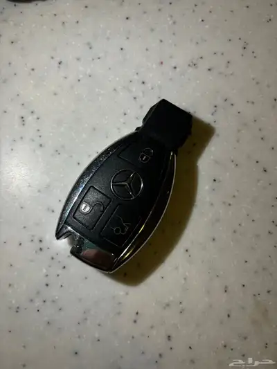 مفتاح مرسيدس ومفتاحين لكزس 5