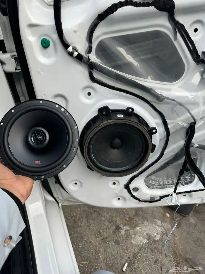 سماعات جي بي ال  من افضل السماعات جوده وصوت عالي 0