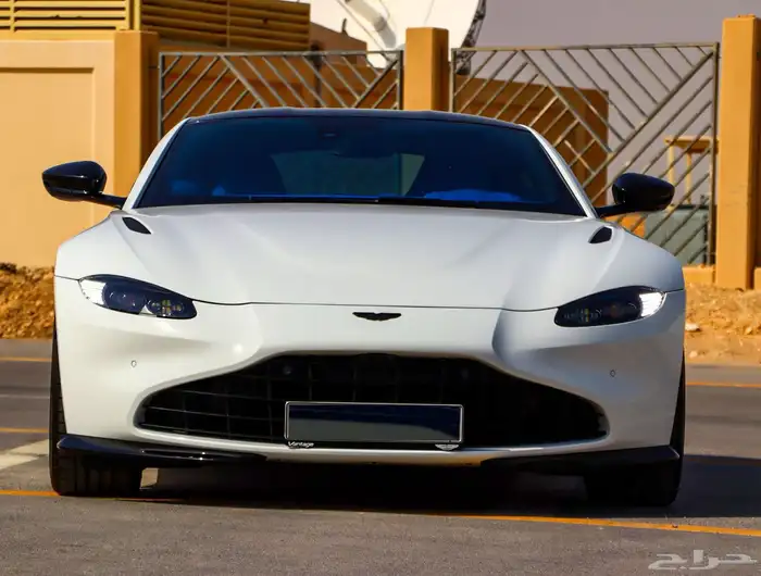 استون مارتن فانتيج Aston Martin Vantage 2022 1