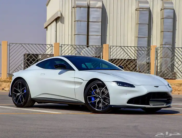 استون مارتن فانتيج Aston Martin Vantage 2022 14