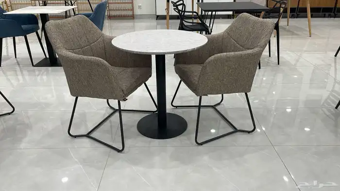 كراسي مفردة   كراسي كوفي داخلية   طاولات رخام وخشب 3