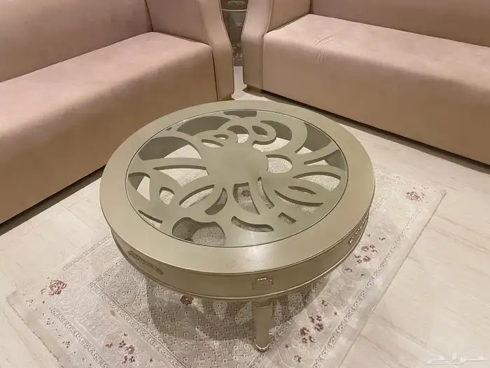 طقم كنب ثلاث قطع   وطاولات ثلاث قطع 5