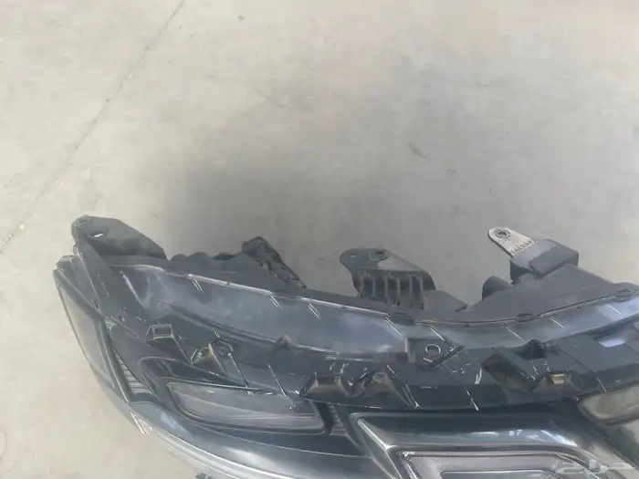 شمعات كيا كارنيفال 2022 الا 2024 3