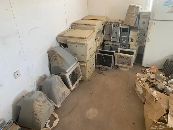 الات تصوير وكمبيوترات وطفايات حريق للبيع 0