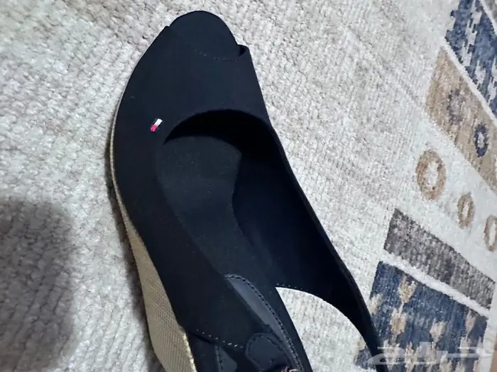 جزمة نساء جديدة بكرتونها تومي هليفغر مقاس 38 1