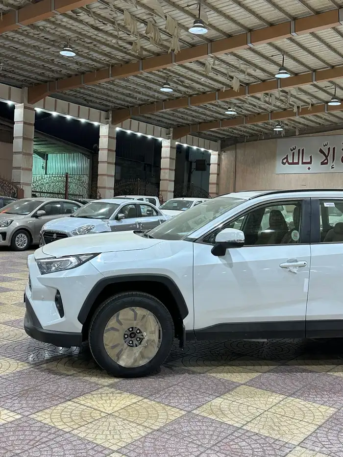 تويوتا راف فور2025 XLE 2