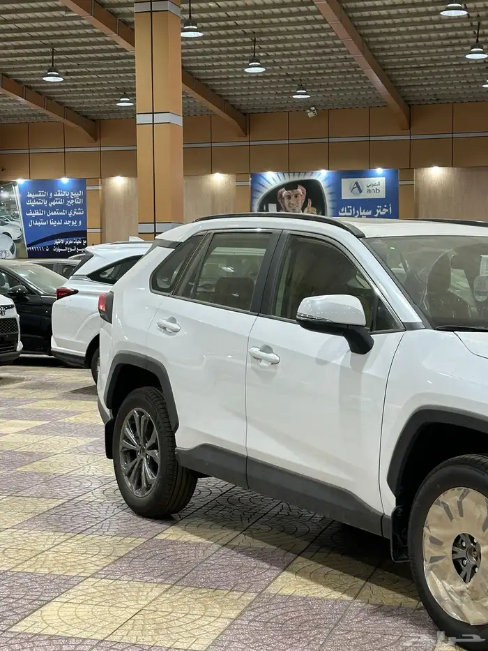 تويوتا راف فور2025 XLE 8