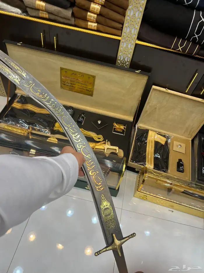 هدية بشت سيف درع زواج ترقية جنبية دروع 5