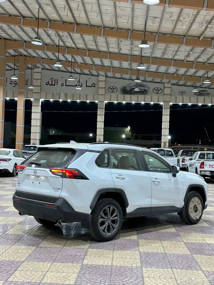 تويوتا راف فور2025 XLE 5