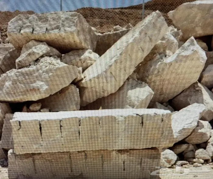 حجر الرياض نساح صخور وكتل 9