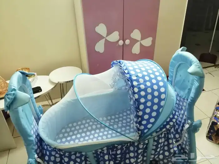 سرير وكرسي أطفال 1
