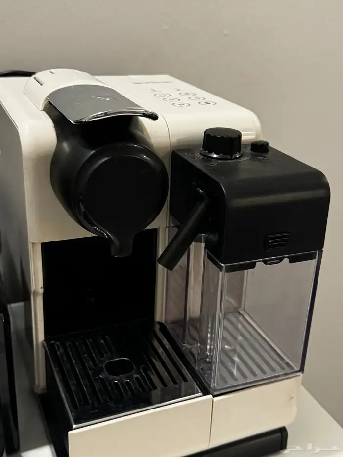 مكينة قهوة نيسبرسو مع تبخير 0