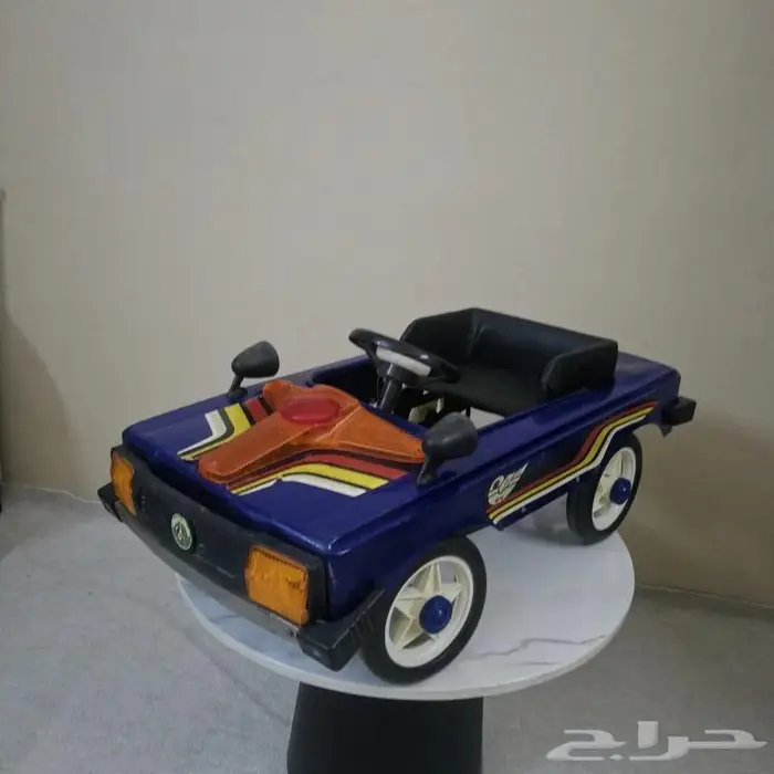 سيارة اطفال قديمة 2