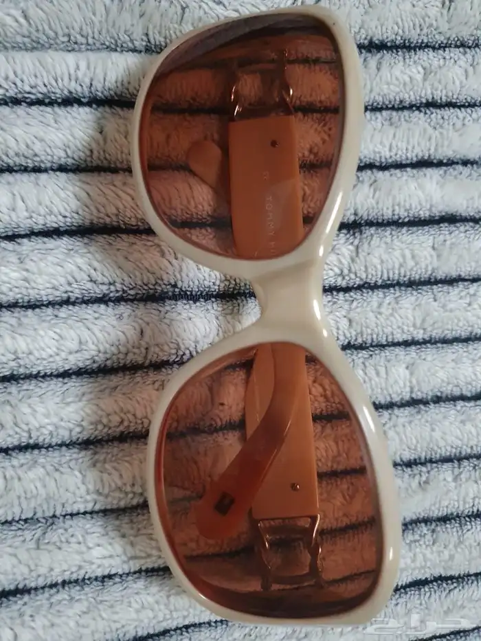 نظارة نسائيه مميزه من تومي هيلفيغر 3