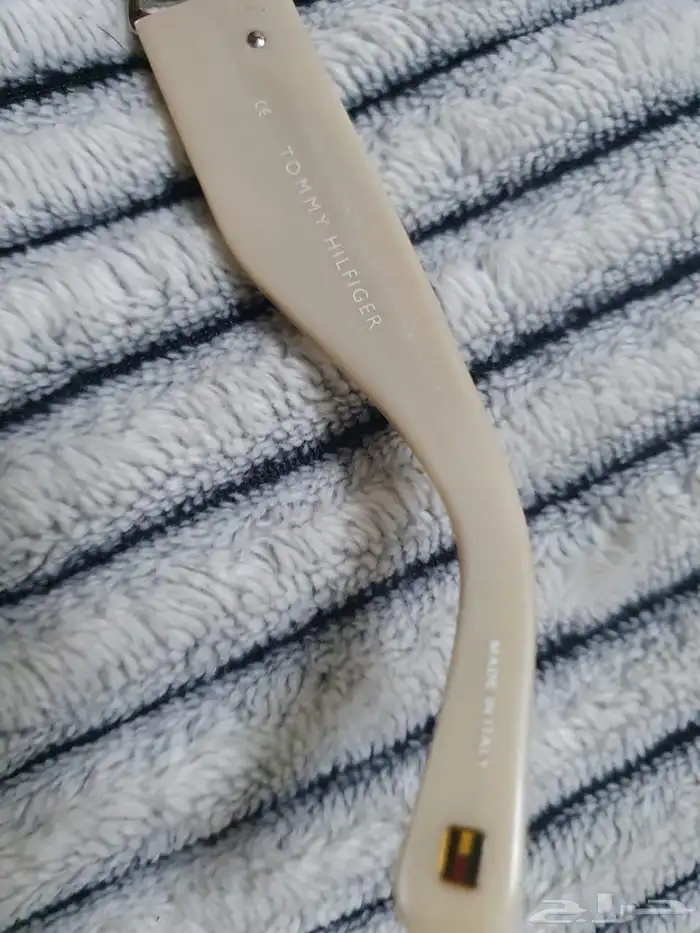 نظارة نسائيه مميزه من تومي هيلفيغر 4