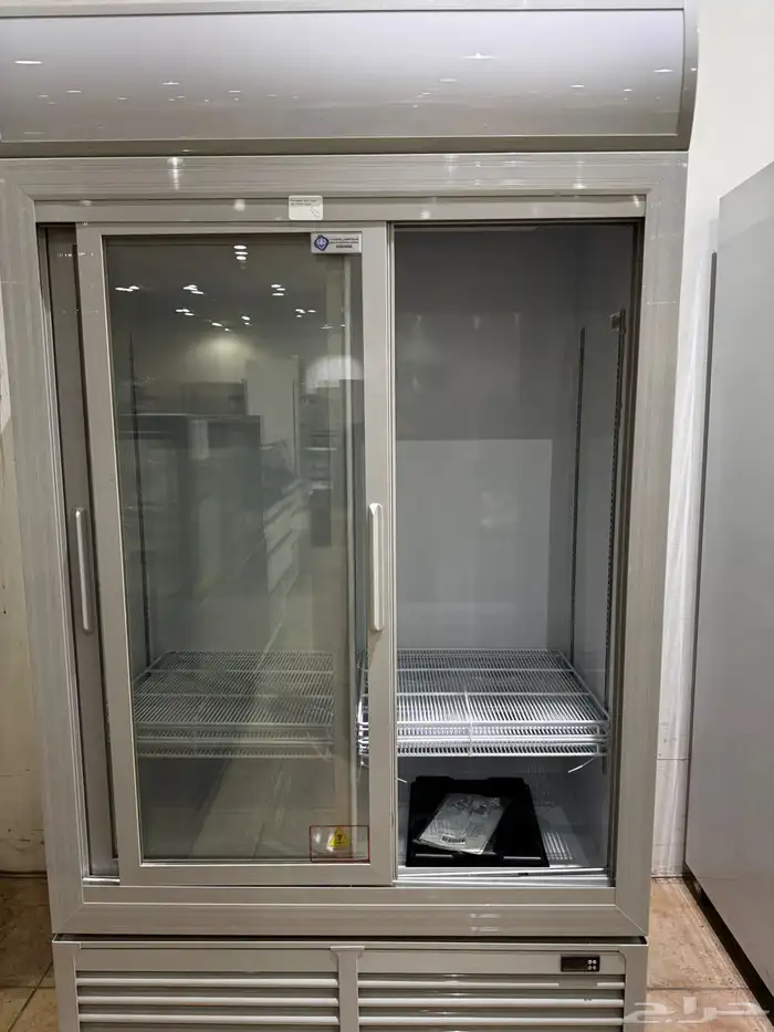 ثلاجات قائمة بابين زجاج 1